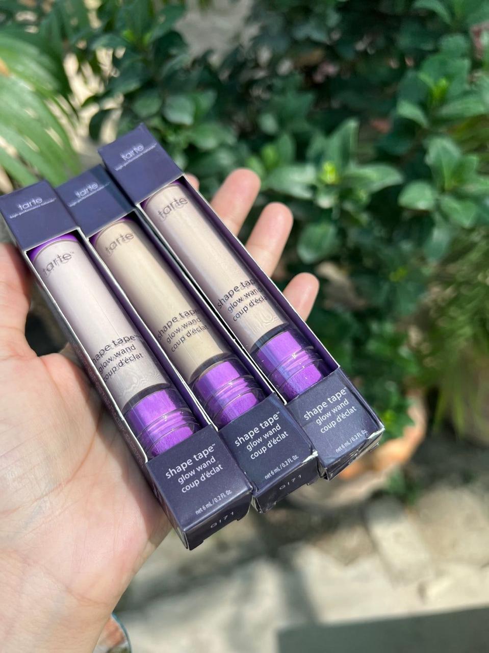 Tarte Shape Tape™ Glow Wand Concealer – Radiant Brightening Coverage