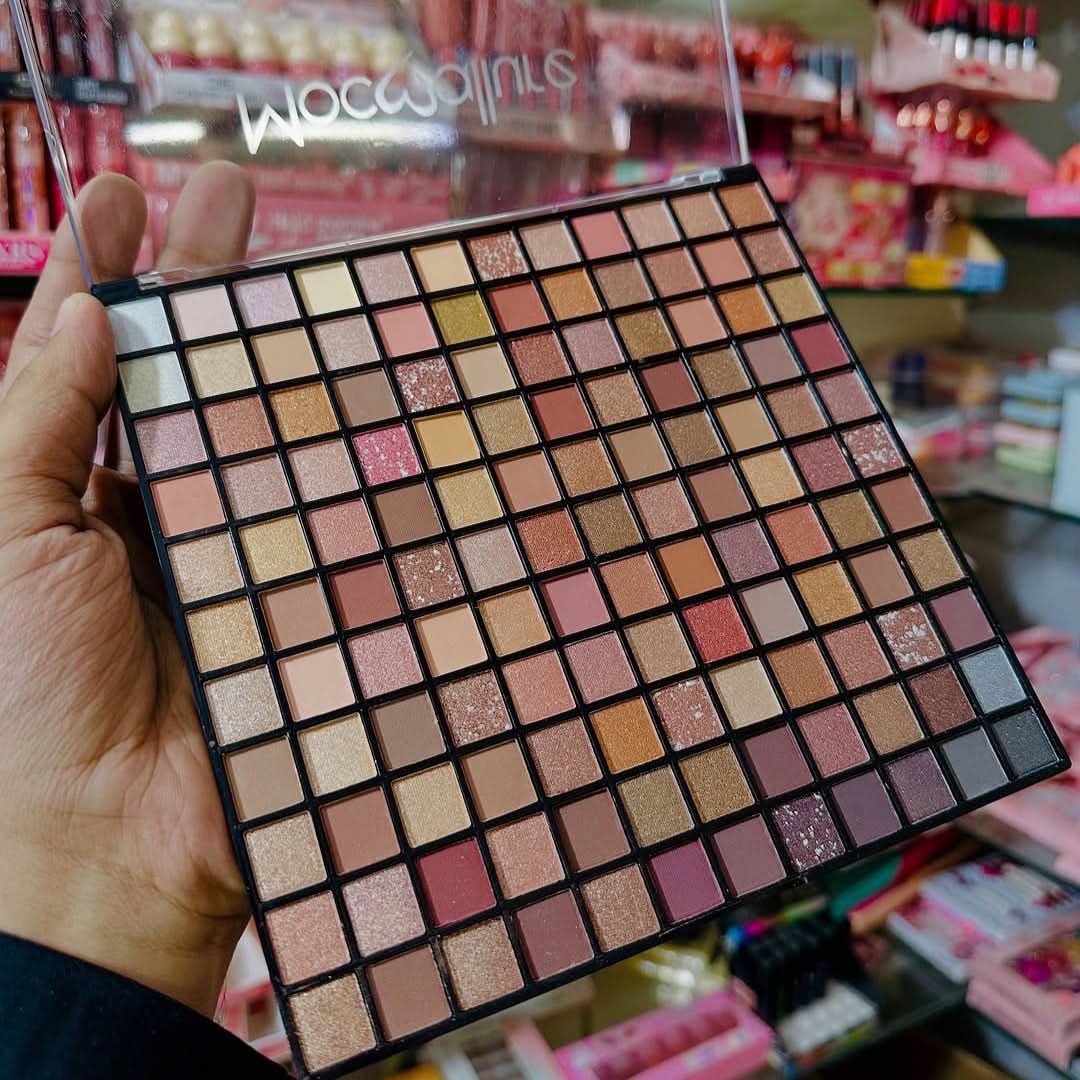 MOCALLURE 132 COLOR EYESHADOW PALETTE