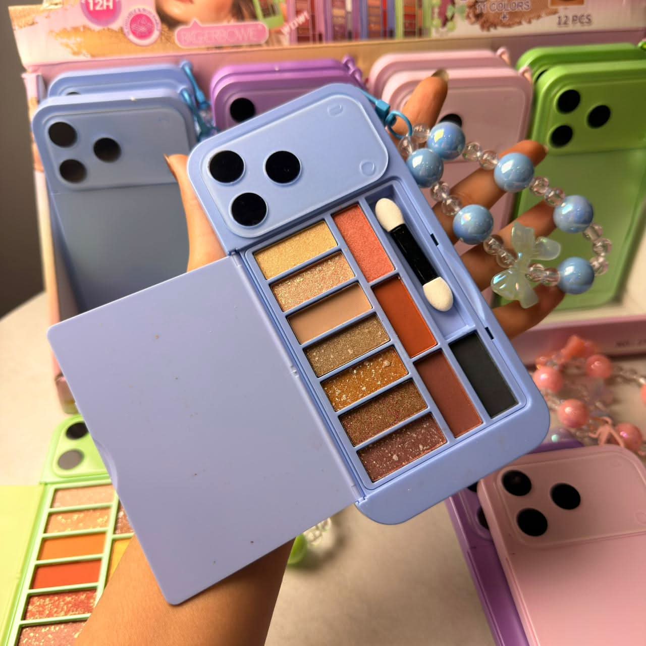 IPhone 17 Pro Max Style Eyeshadow Palette With Hand Band
