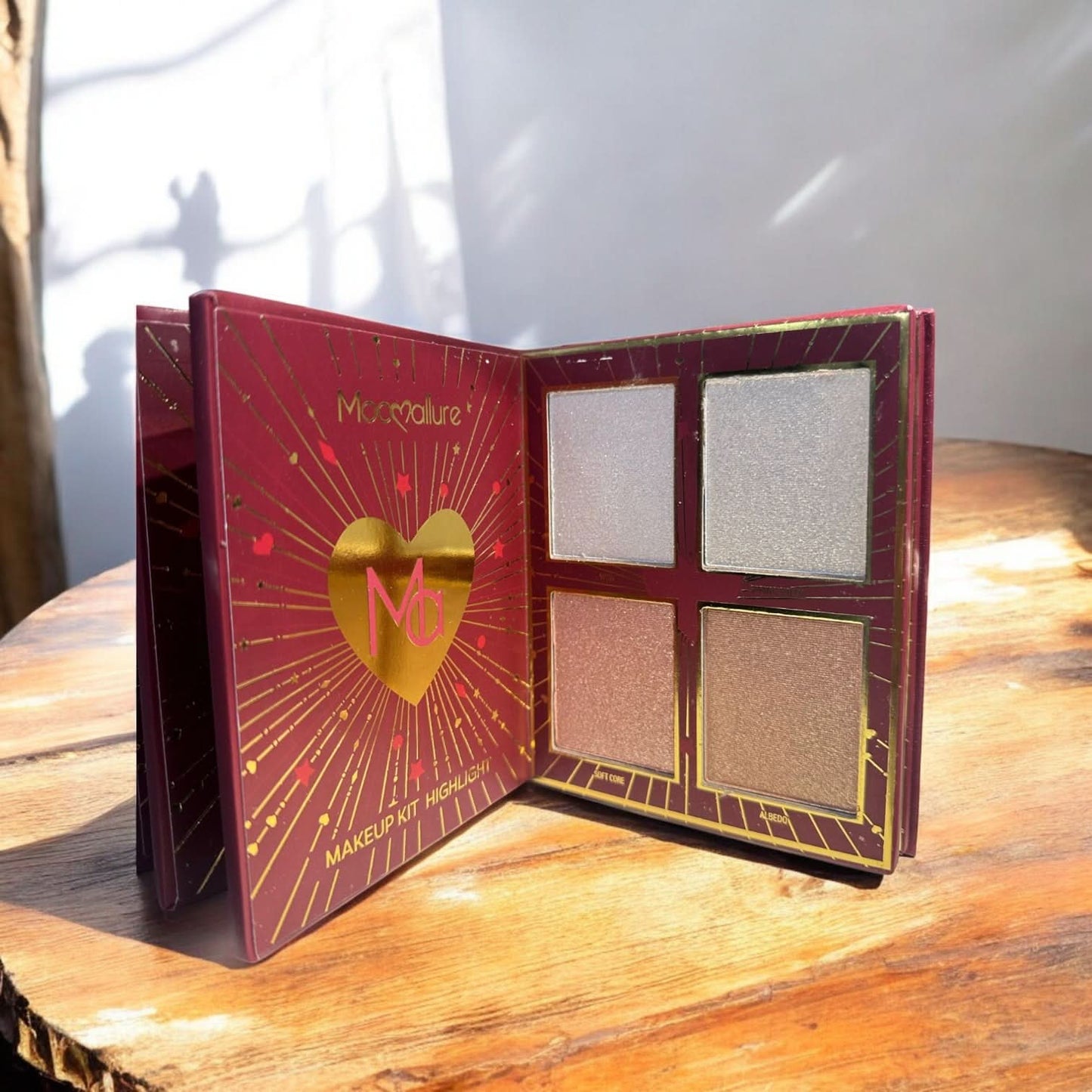 Mocallure 4 Fold Book Palette (RED VERSION)