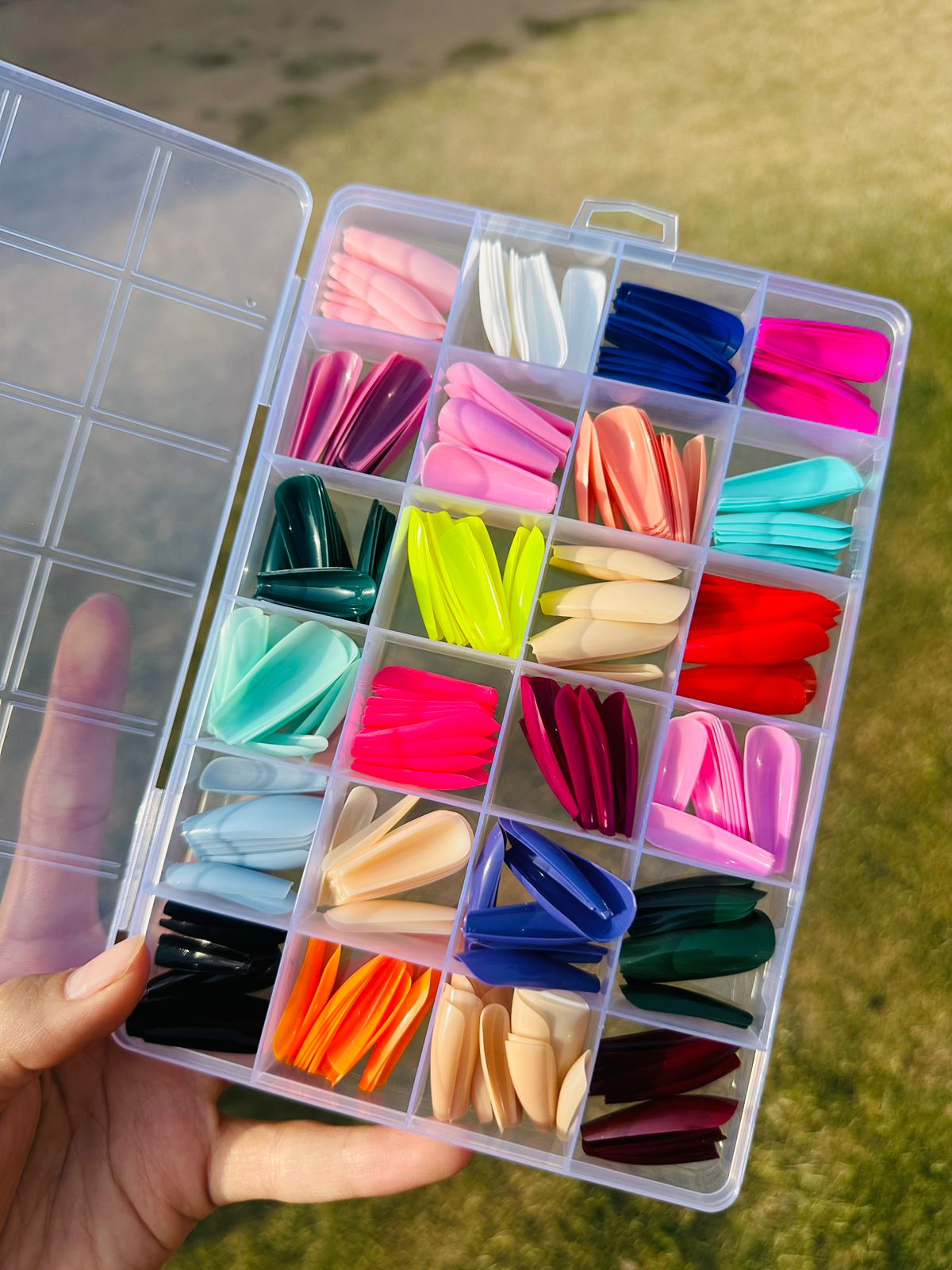 576 artifical nails set with glue